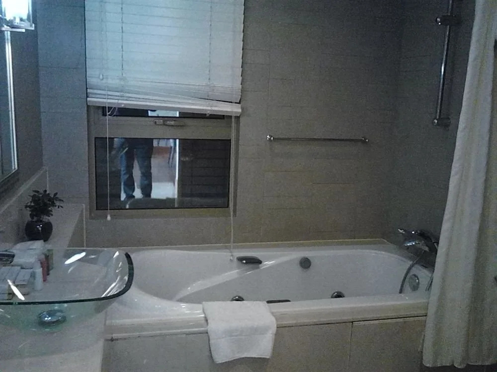 ACME International Apartment