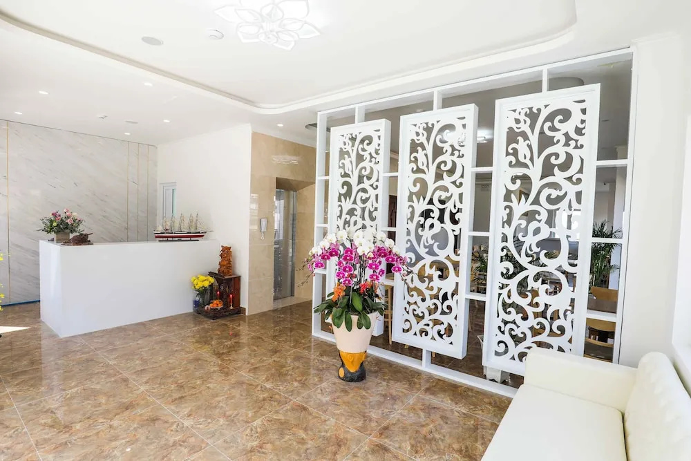 Dinh Cat Hotel Dalat