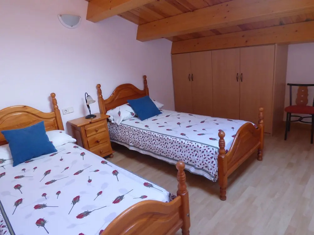 Luxurious Cottage in Sant Salvador de Guardiola