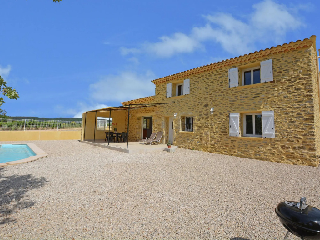 Luxurious Villa in Saint-Laurent-de-Carnols