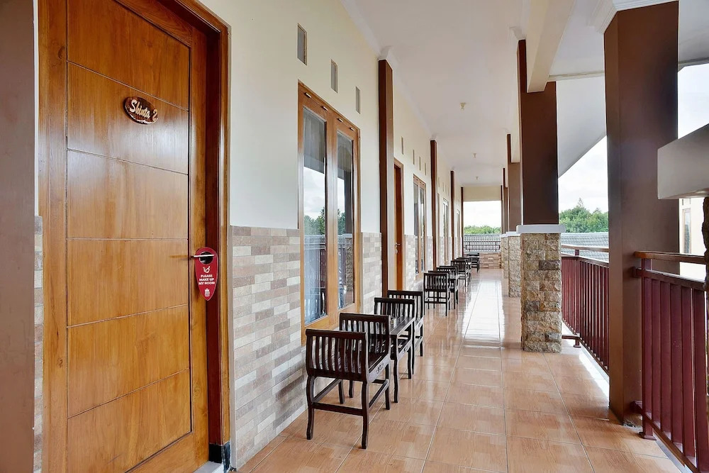 ZEN Rooms Padma Palagan