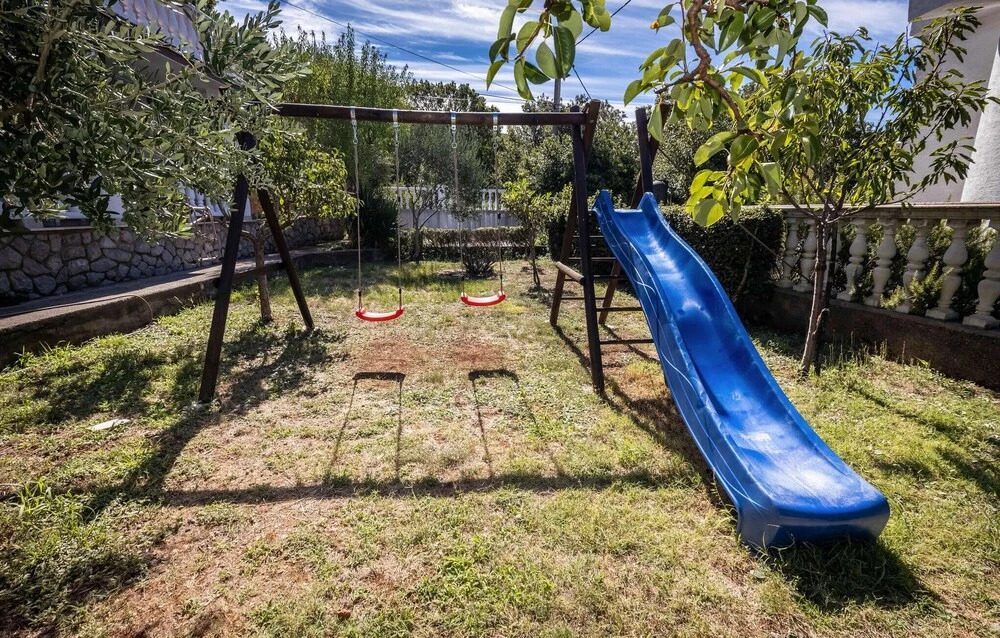 Awesome Home in Klenovica With Wifi and 5 Bedrooms