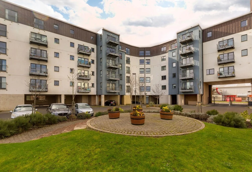 411 - Corinthian Quay Apartment