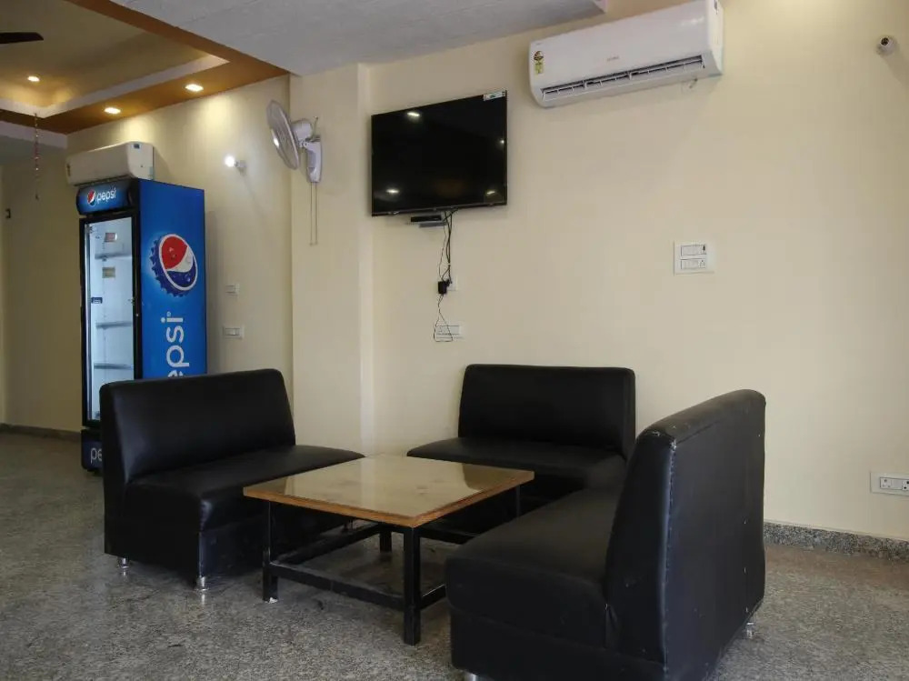 Hotel Mahima Palace by OYO Rooms