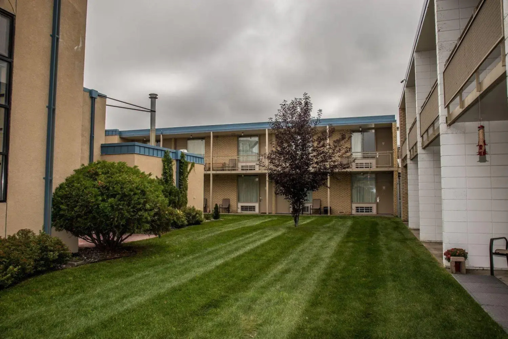 Baymont by Wyndham Fargo