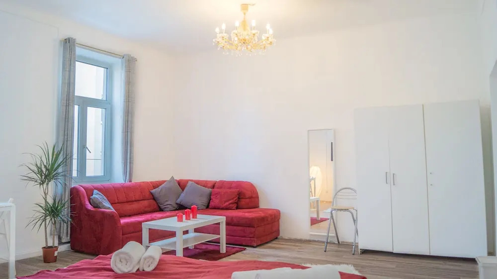 Shared Modern Apartment Schönbrunn - Budget Stylish Room