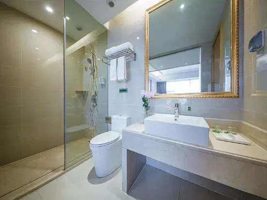 Vienna Hotel (Xiangyang Zuanshi Avenue)