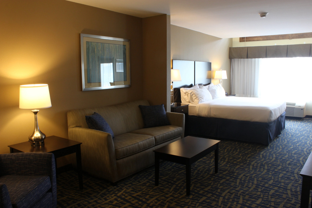 Holiday Inn Express & Suites Lebanon by IHG