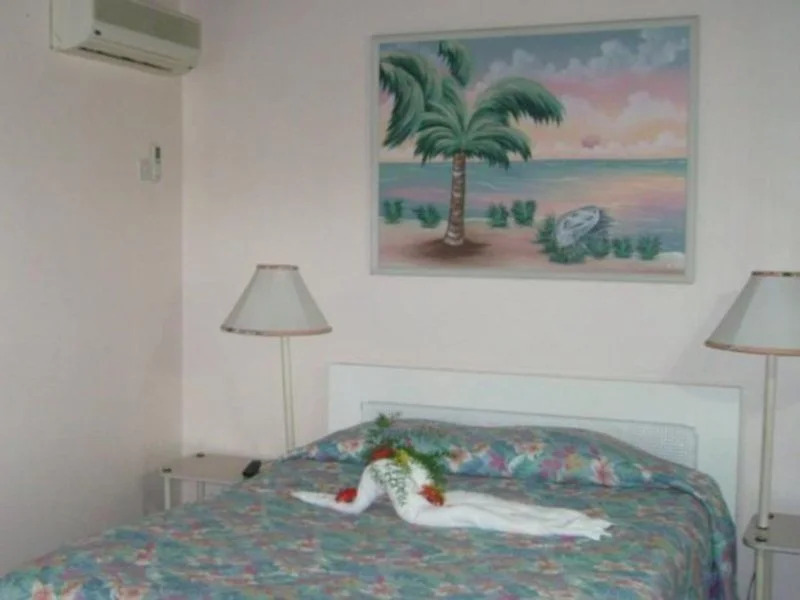 Shields Negril Villas