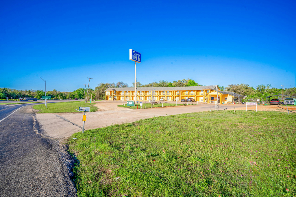 Regency Inn By OYO Rockdale TX