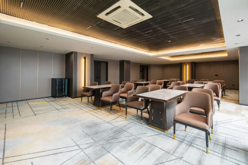 Rezen Dong Hotel (Guangzhou Jingxi Nanfang Hospital Tonghe Subway Station Branch)