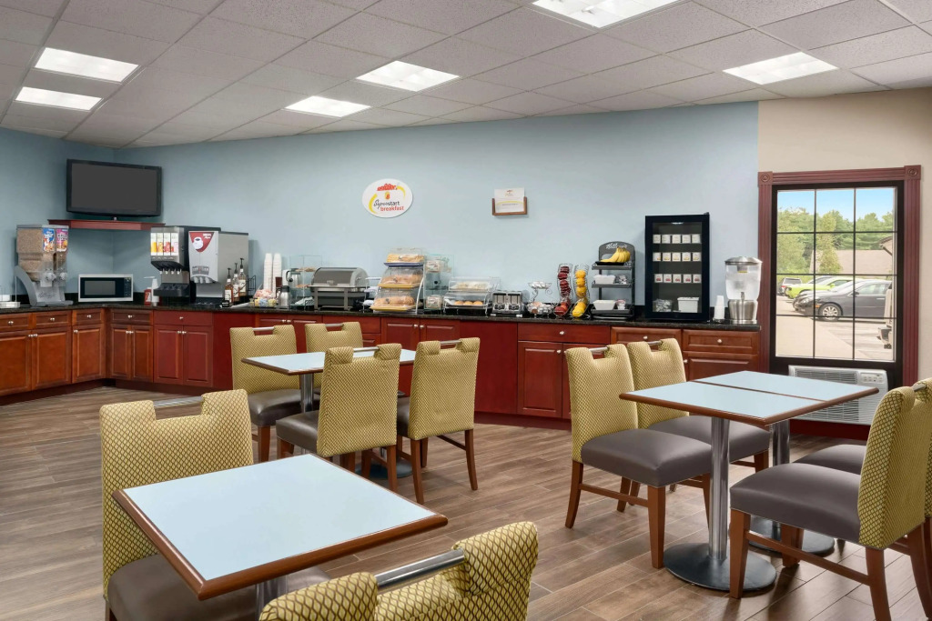 Super 8 by Wyndham West Greenwich/Providence