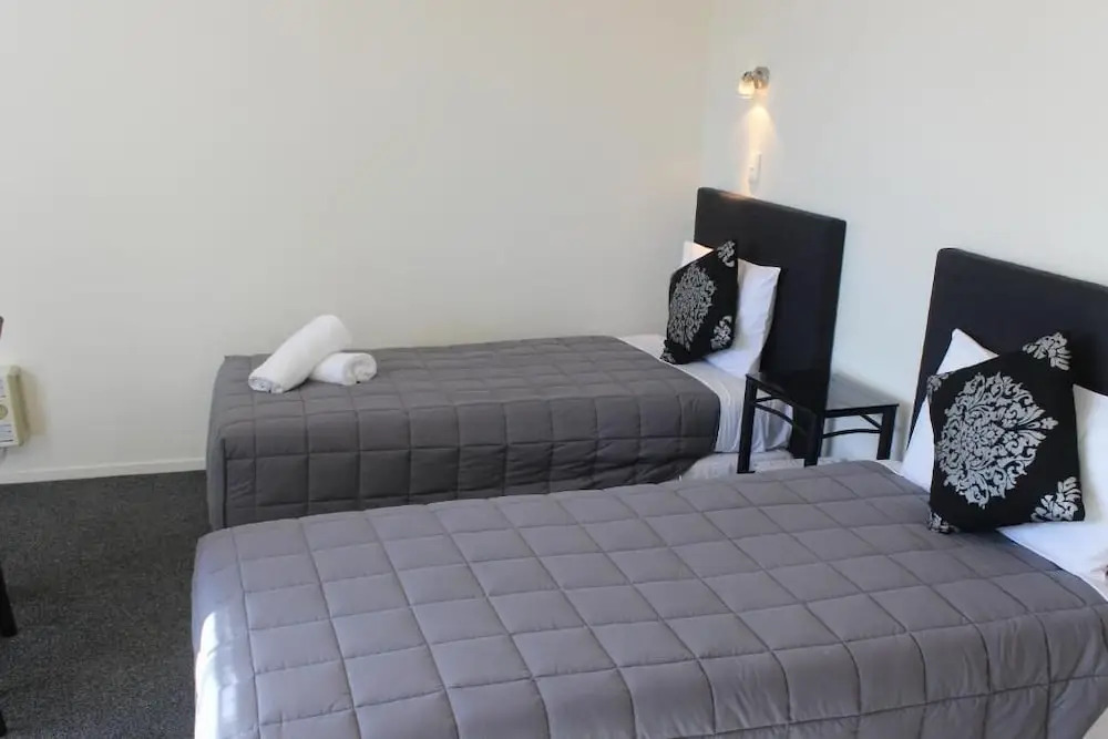 Malones Spa Motel