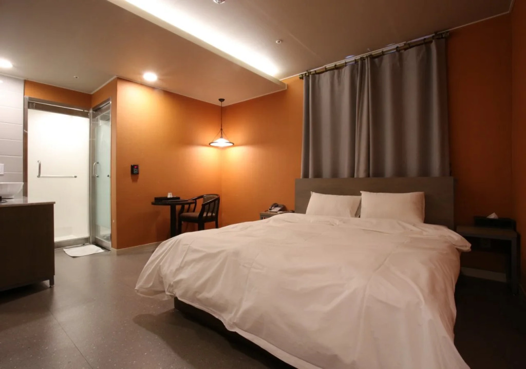 A7 Hotel