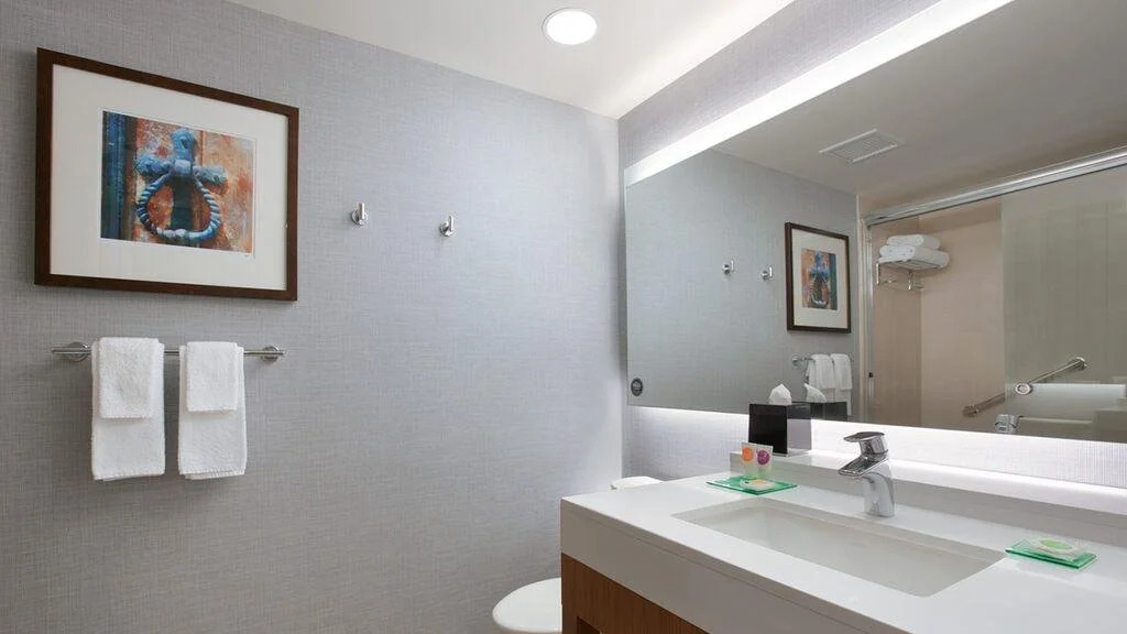 Hyatt Place Cleveland / Westlake / Crocker Park