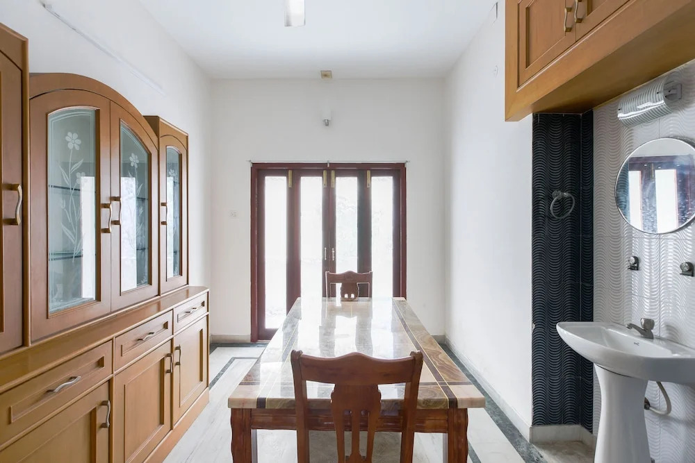 Hotel Rich Residency