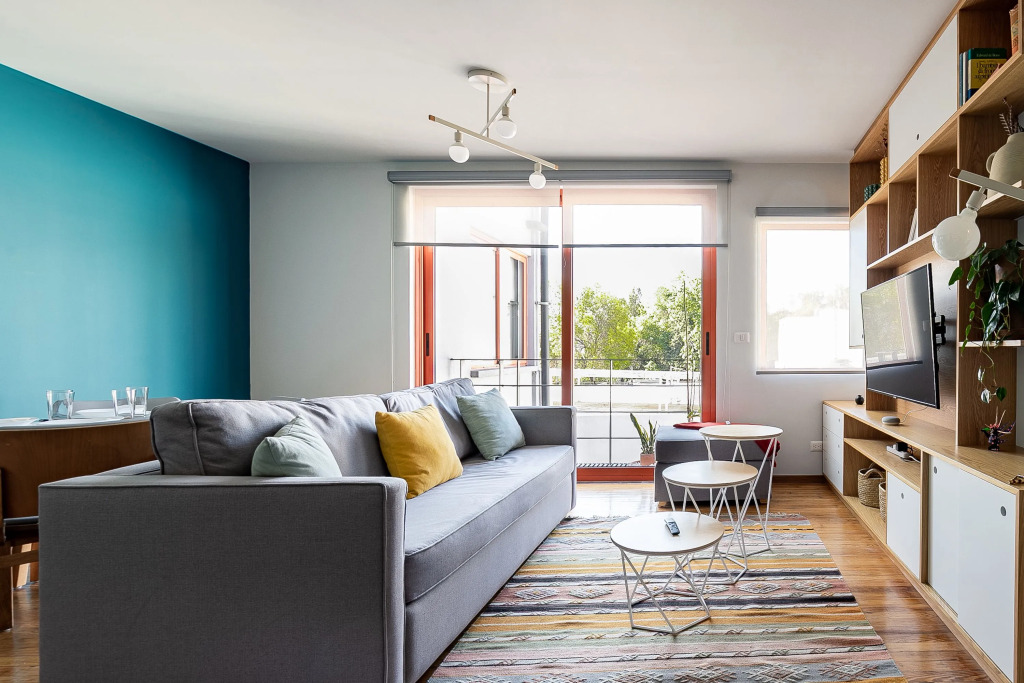 Casai Hip Tech Top Floor apt w Private Terrace