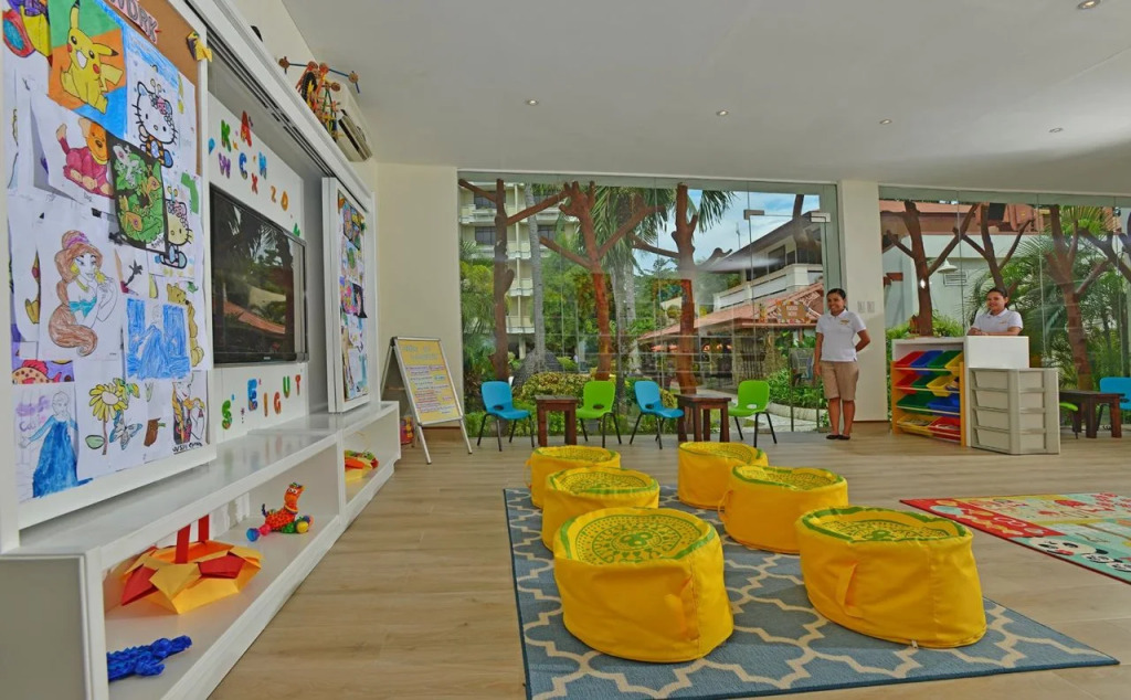 Costabella Tropical Beach Hotel