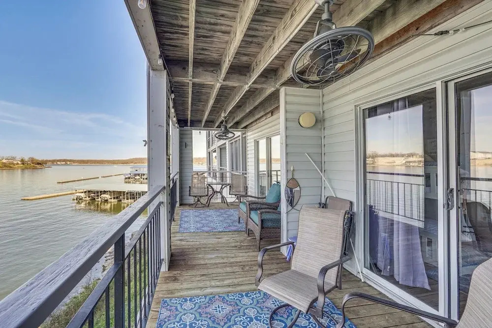 Lakefront Retreat w/ Community Pool in Osage Beach