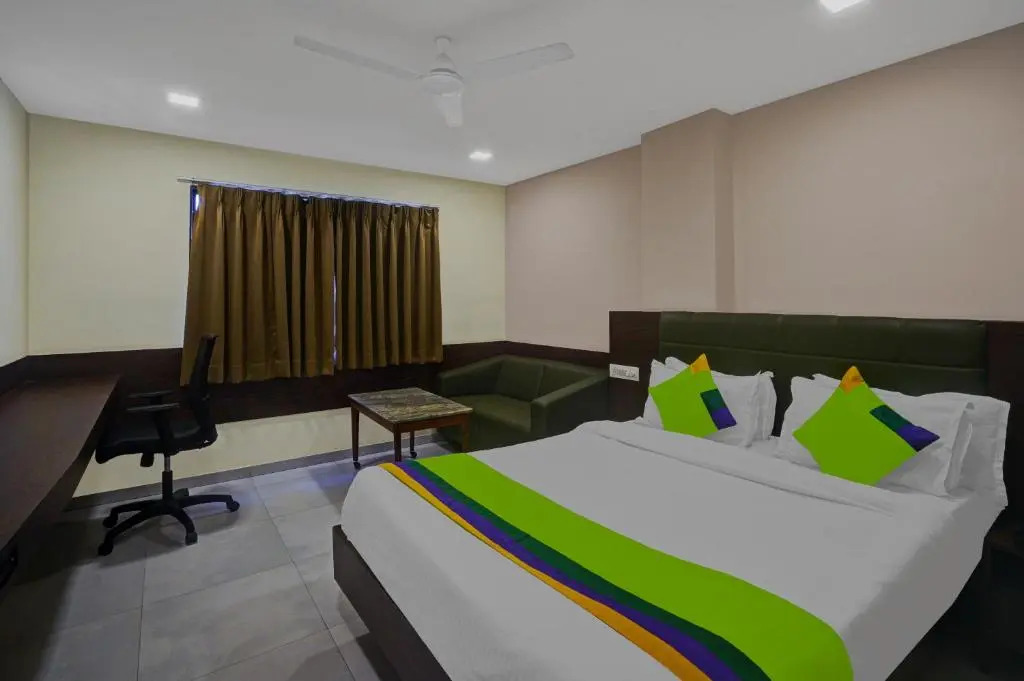 Greenotel Rooms Hazira, Surat