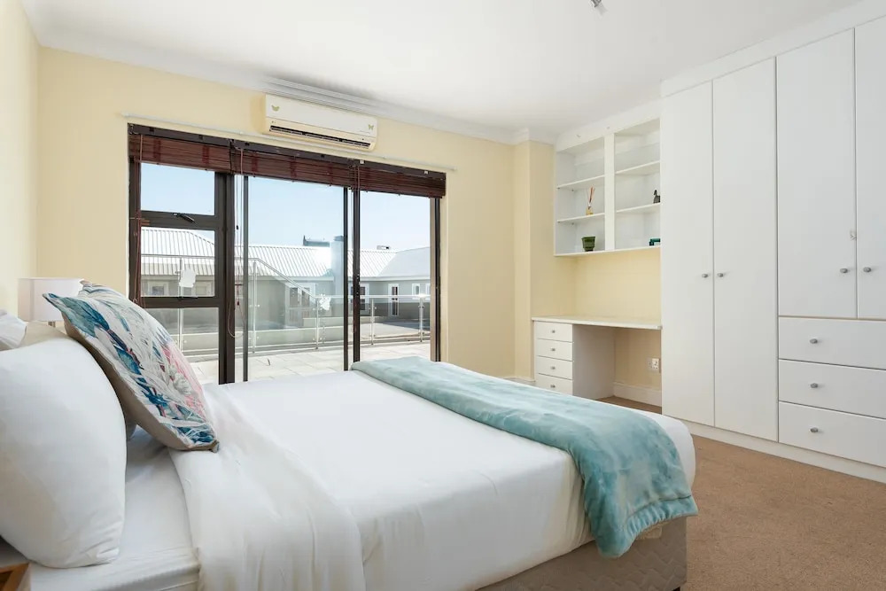 Harbour Close 18