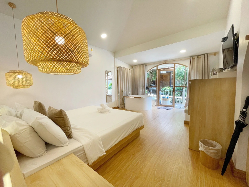 Tonsak Resort