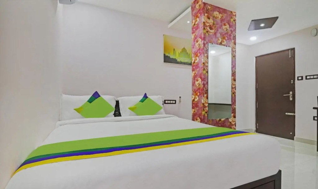 Itsy Hotels J A Royal Suites Manikonda
