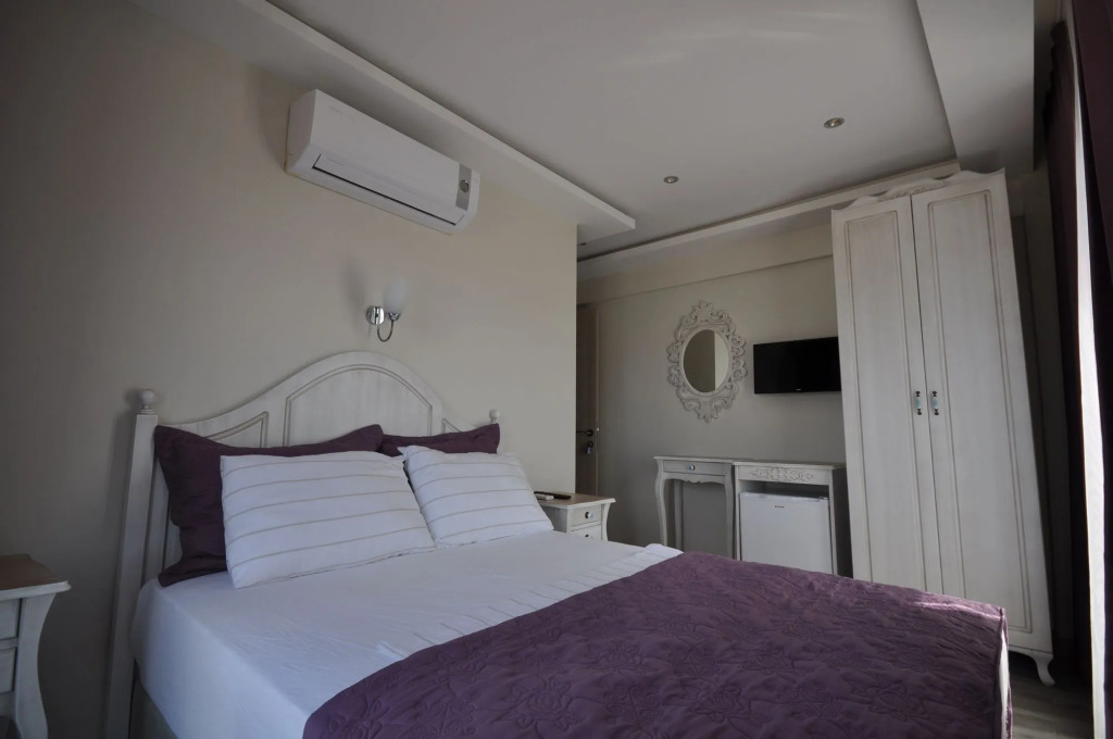 Ege Otel