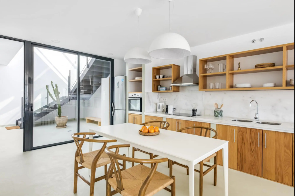 Modern Design House with Roof Terrace