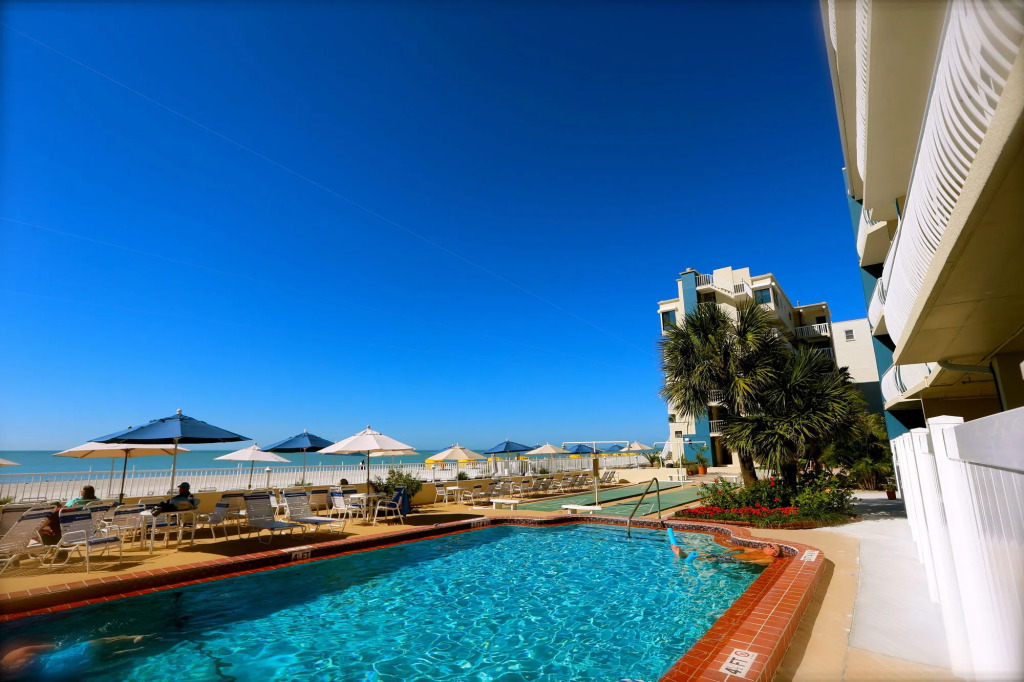 Shoreline Island Resort