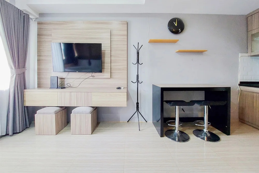 Warm And Simply Look Studio Room Apartment Urban Heights Residences