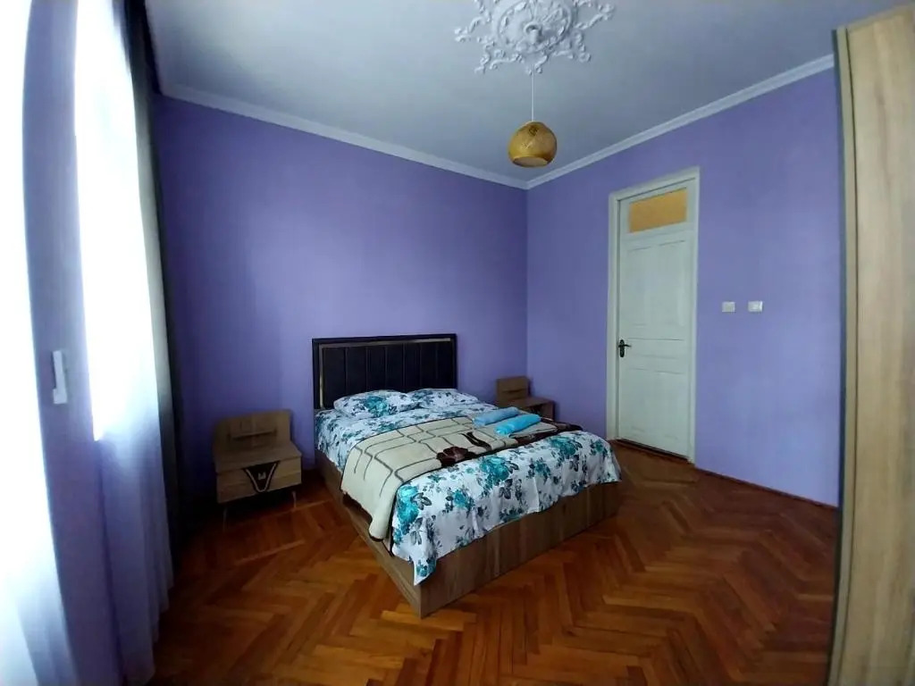 Lana's Guest House