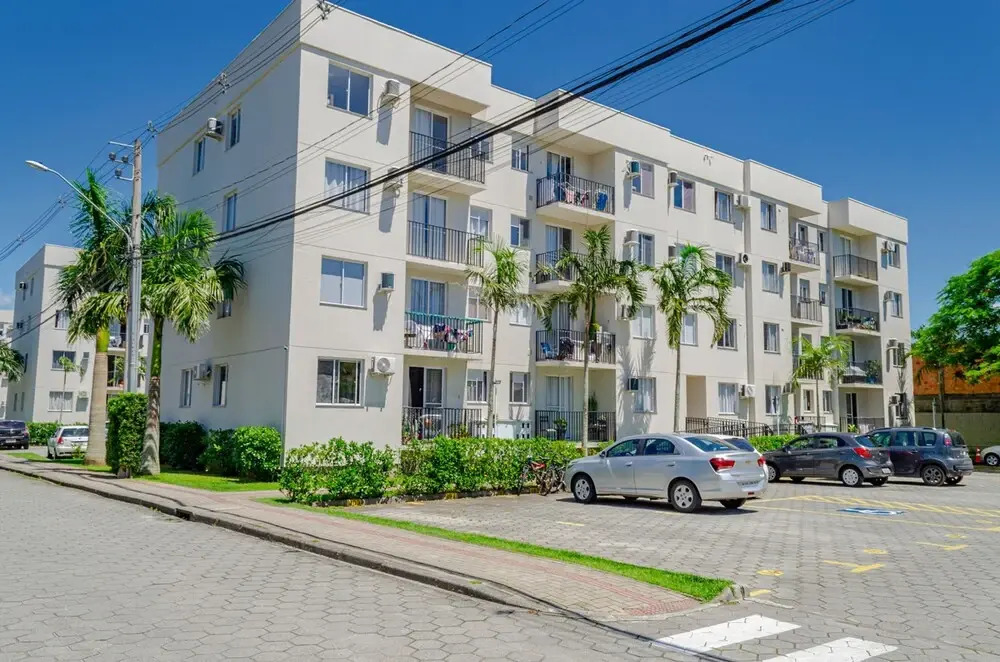 Apto c Tima Localiza o Prox Praias e pq Aquatico