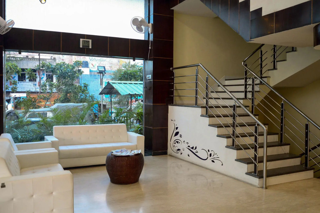 Oyo 7130 Hotel Broadway