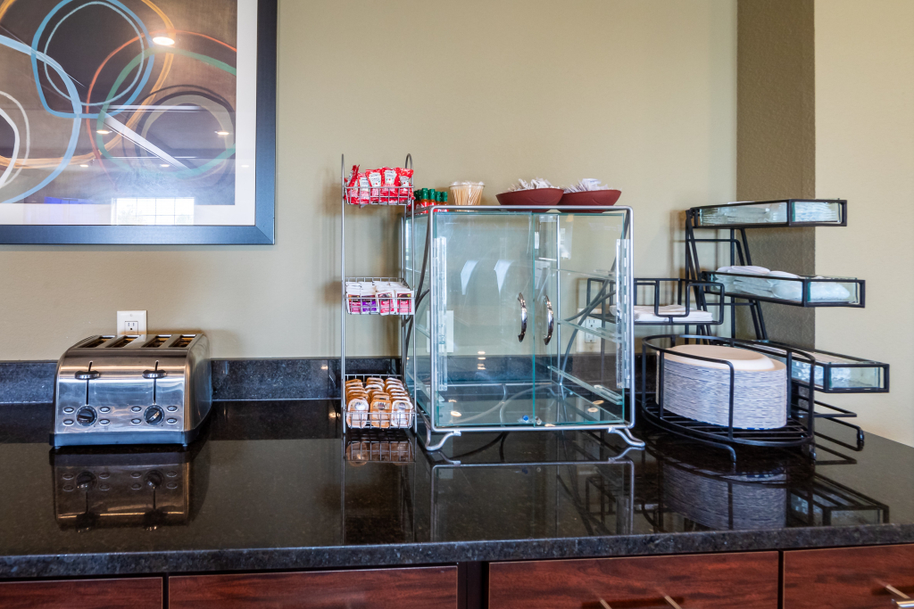 Cobblestone Inn and Suites - Eaton