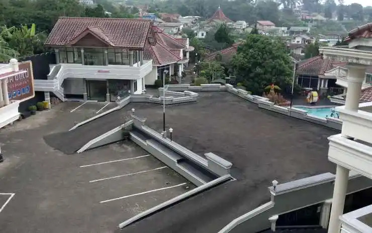 展玉德格拉比卢会议型酒店(Cianjur Delaga Biru Convention Hotel)