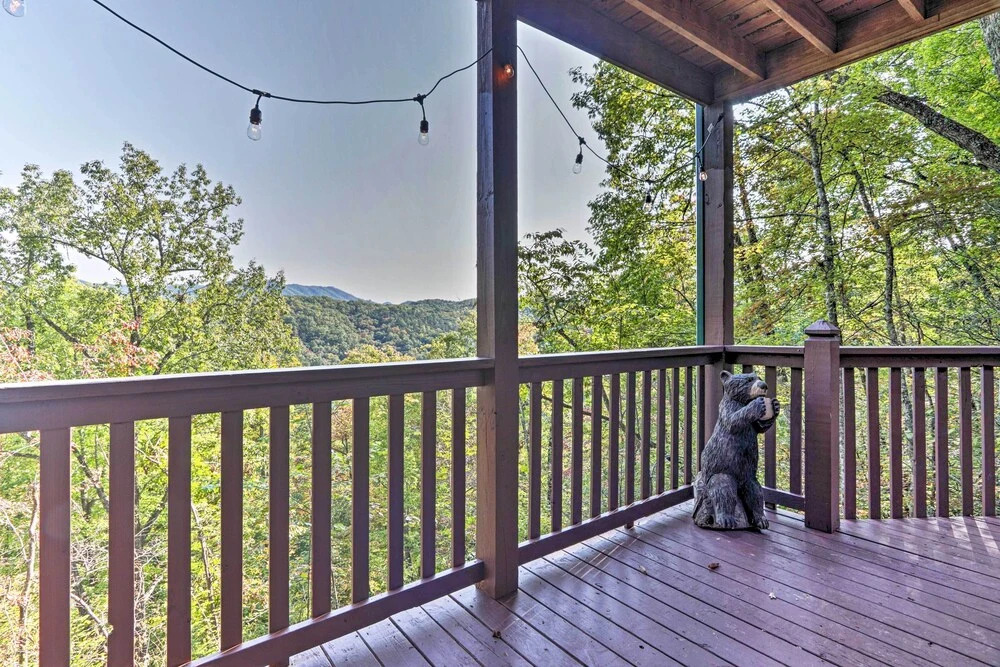 Scenic Sevierville Cabin: Hot Tub, Panoramic Views