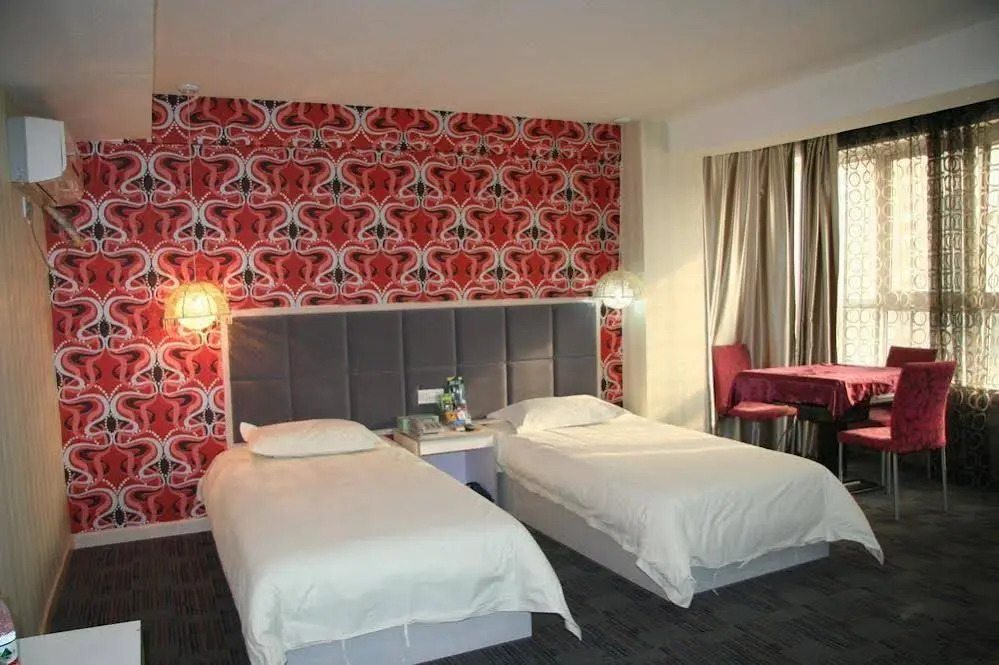 Zhengzhou Gaocheng Business Hotel
