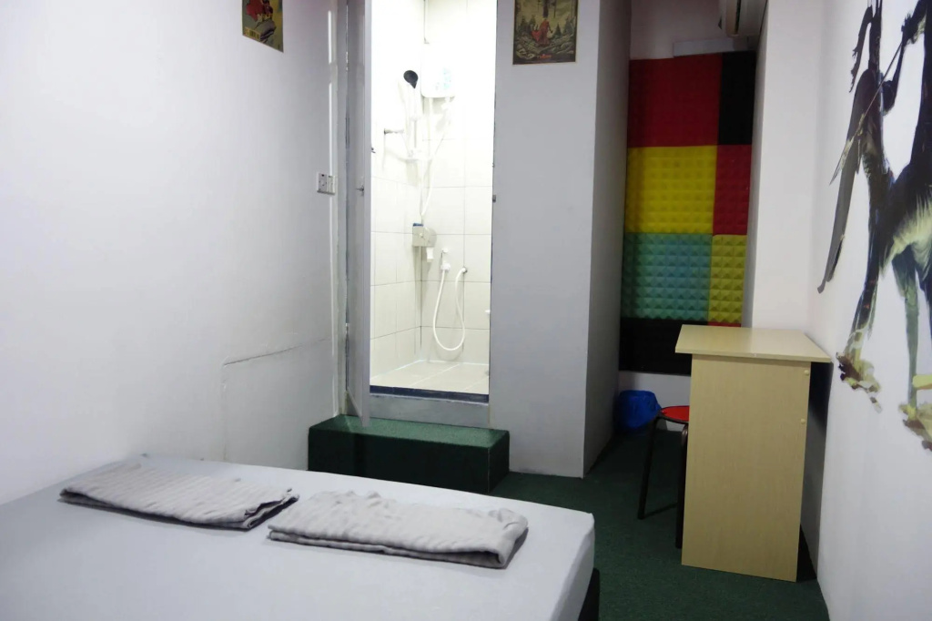 Hero Hostel