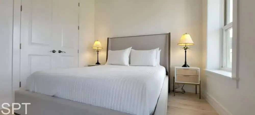 Padre Beach House 5 Bedroom Home by RedAwning