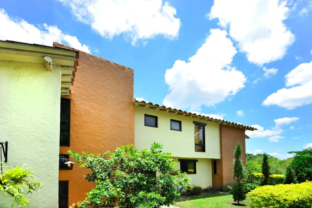 Villa exclusiva en Fincas Panaca, privacidad con Piscina y Jacuzzi