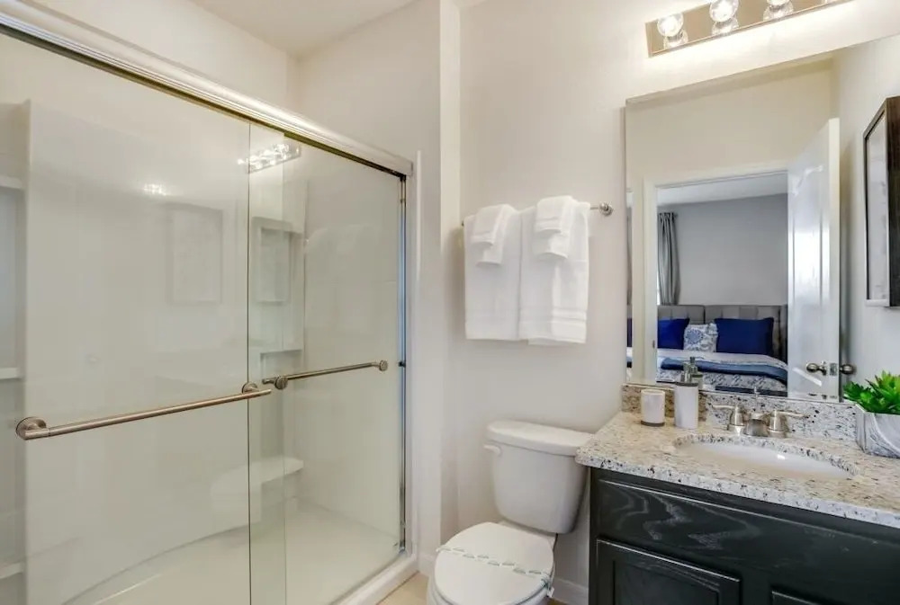 6070BOA Luxury 6 Bedroom 5.Bath Home With Spa 6 Villa by RedAwning