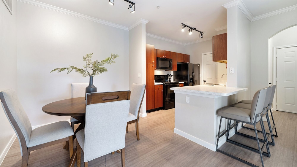 Landing Apartments near Downtown Corpus Christi