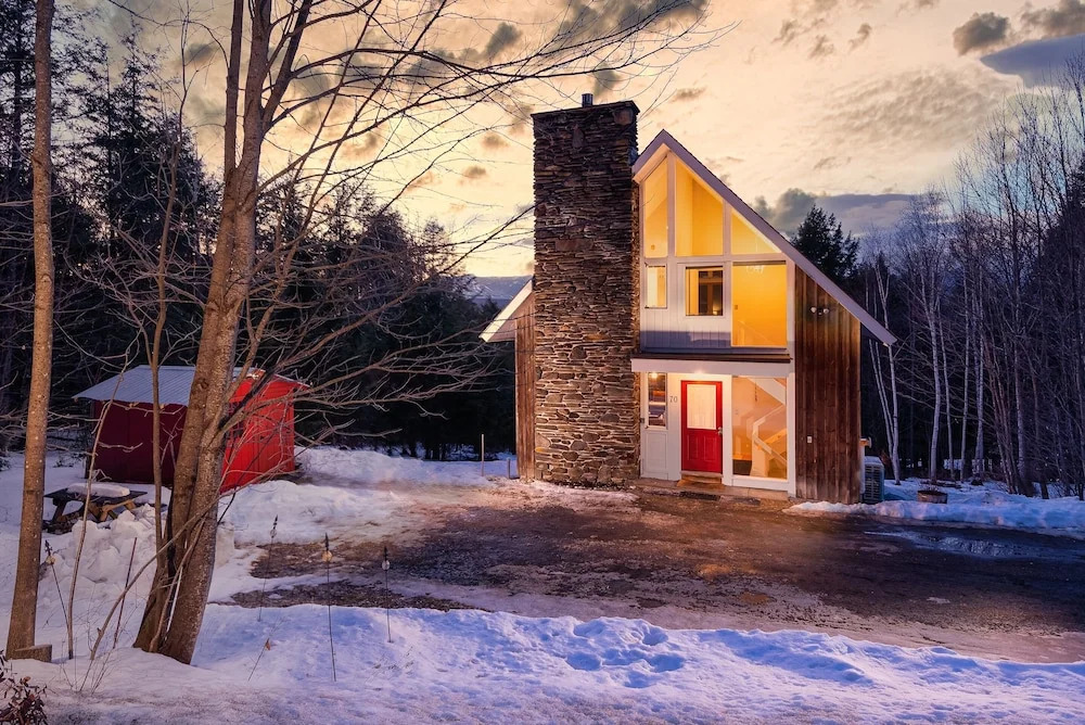 Classic Stowe Ski 3 Bedroom Chalet by RedAwning