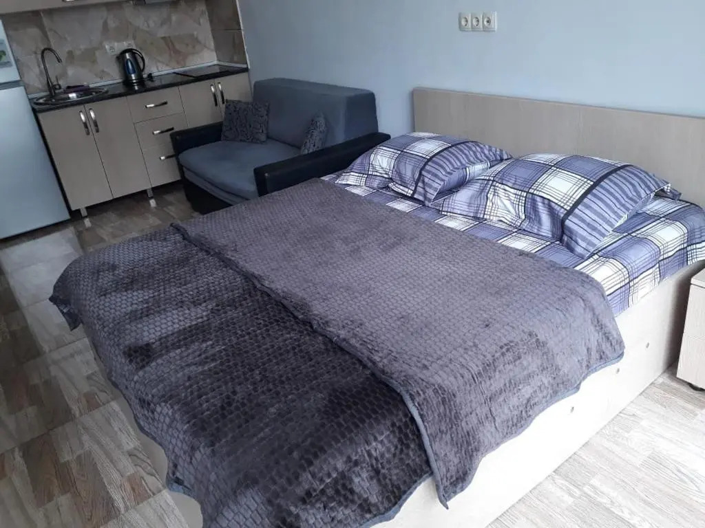 Studio Apartment On Khimshiashvili 15