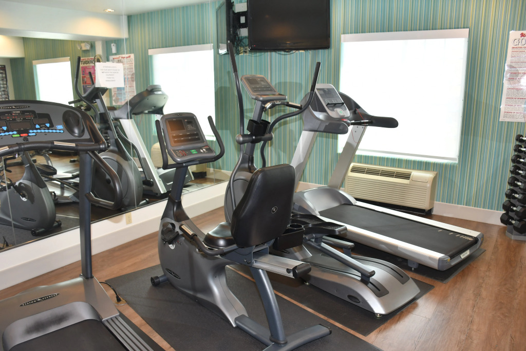 Holiday Inn Express Hotel & Suites Evanston by IHG
