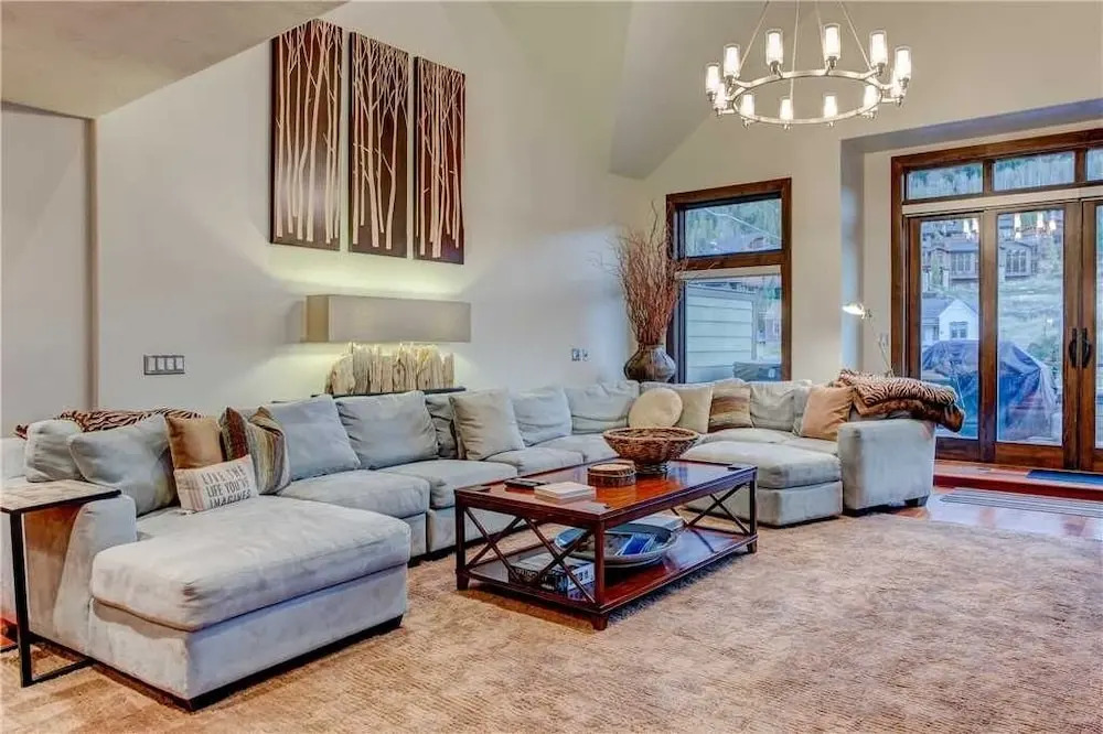 605 Deer Valley Drive 5 Bedroom Townhouse