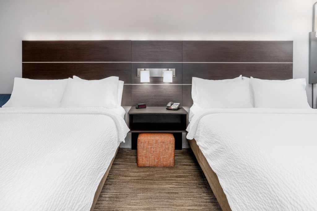 Holiday Inn Express & Suites Colorado Springs AFA Northgate by IHG