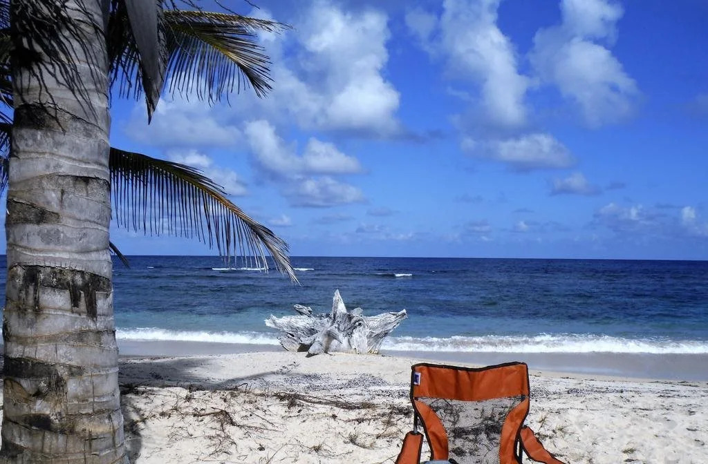 Sunrise Paradise/Carlito´s Place