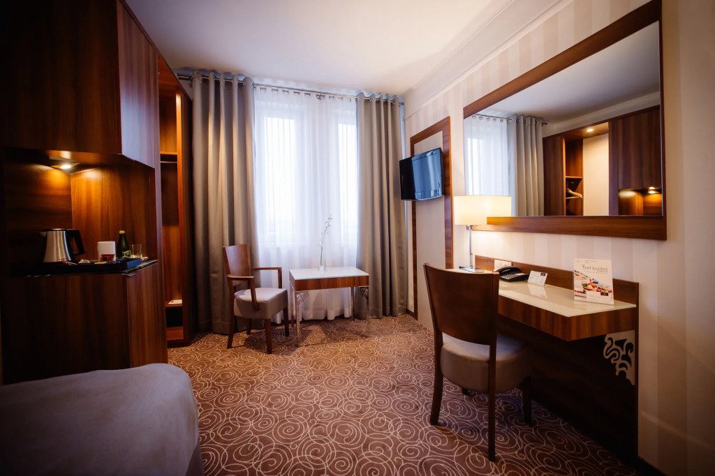 Hotel Lord - Warsaw Airport